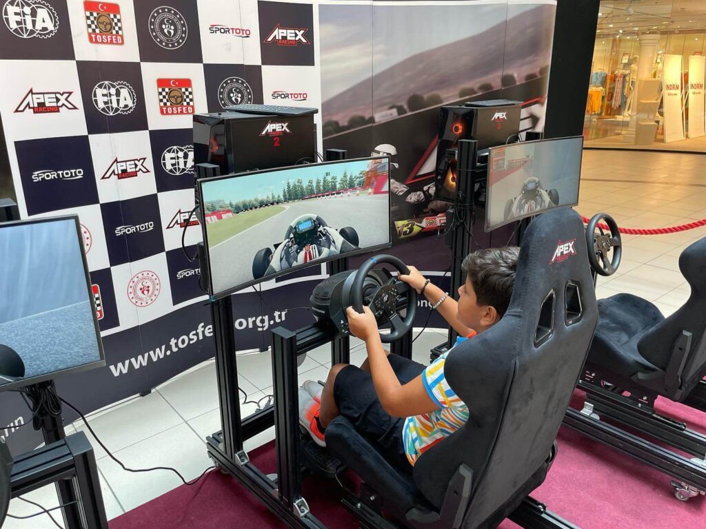 Apex Racing Mobil Eğitim Simülatörü / Eskişehir